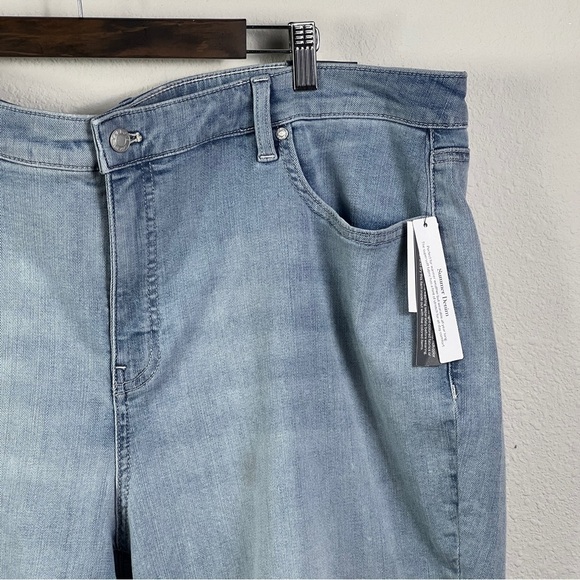 Talbots Women's Jeans Size 22W Petite Straight Leg Crop Light Wash Stretch NWT - Picture 3 of 13